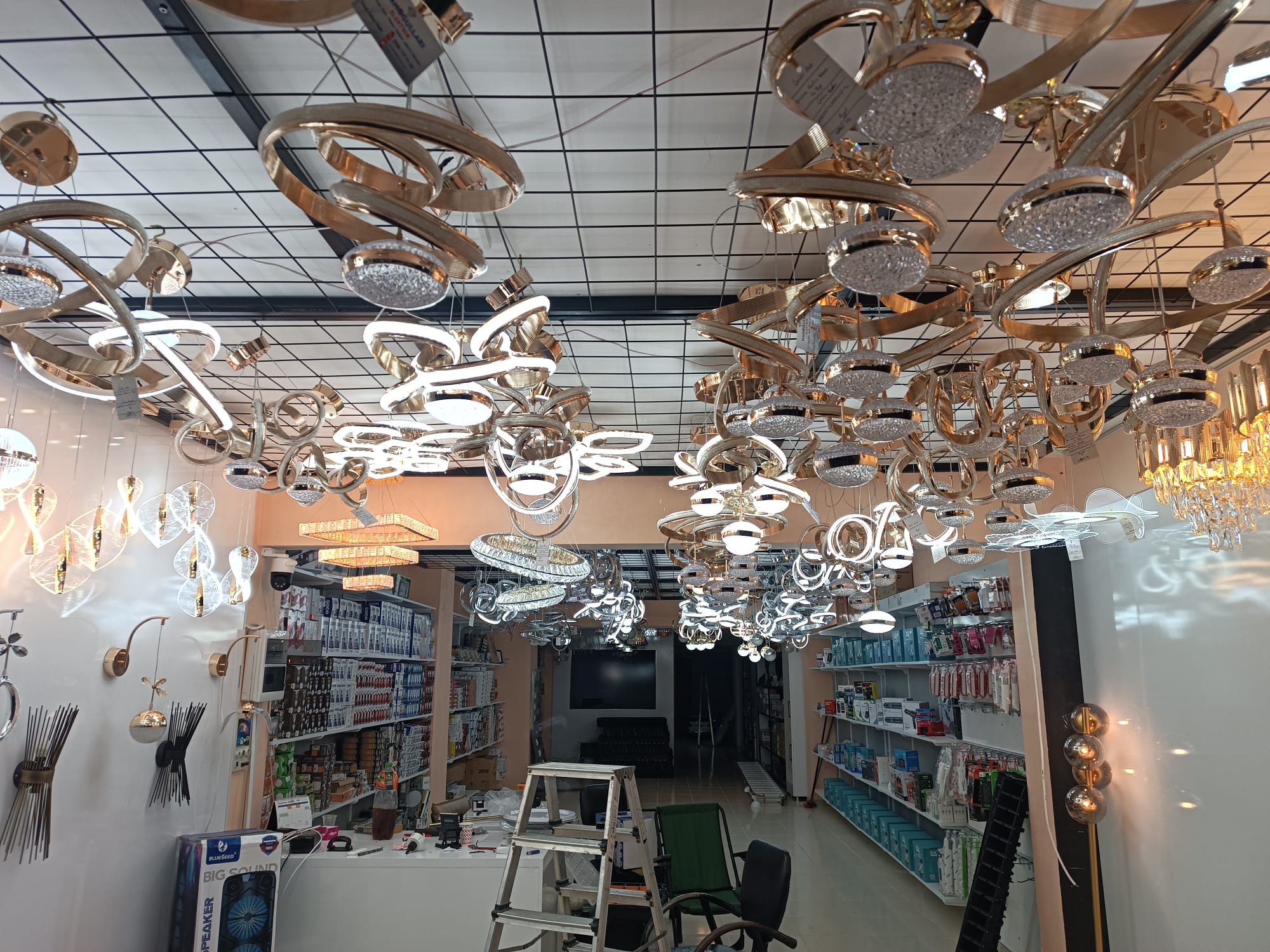 Kristal ve LED avize showroom